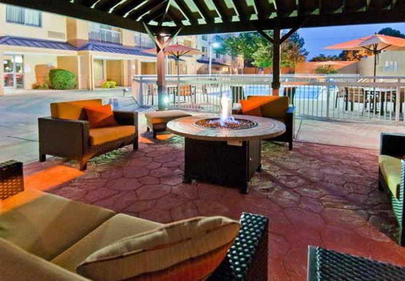 Courtyard Memphis East/Bill Morris Parkway Exterior foto
