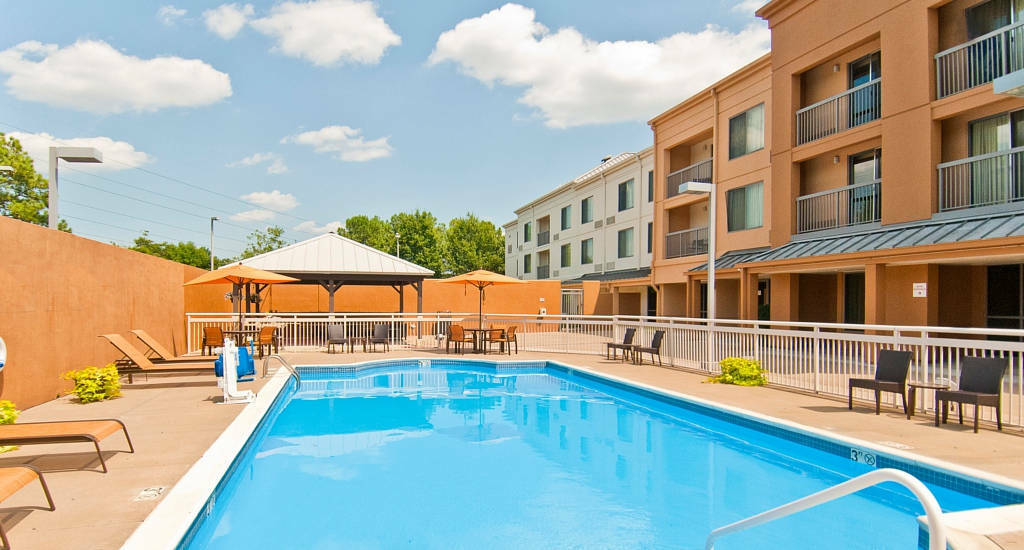 Courtyard Memphis East/Bill Morris Parkway Exterior foto